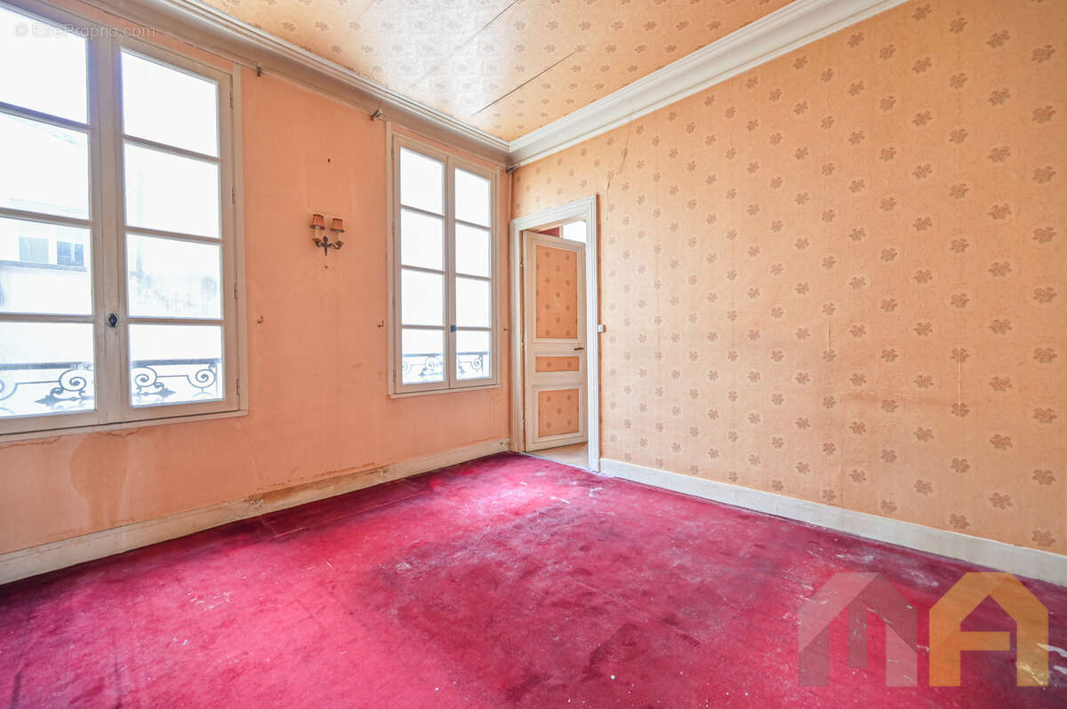 Appartement à PARIS-4E