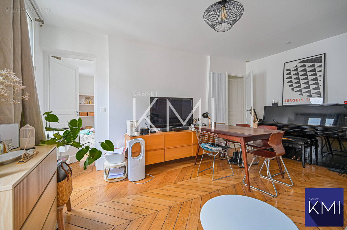 Appartement à PARIS-11E