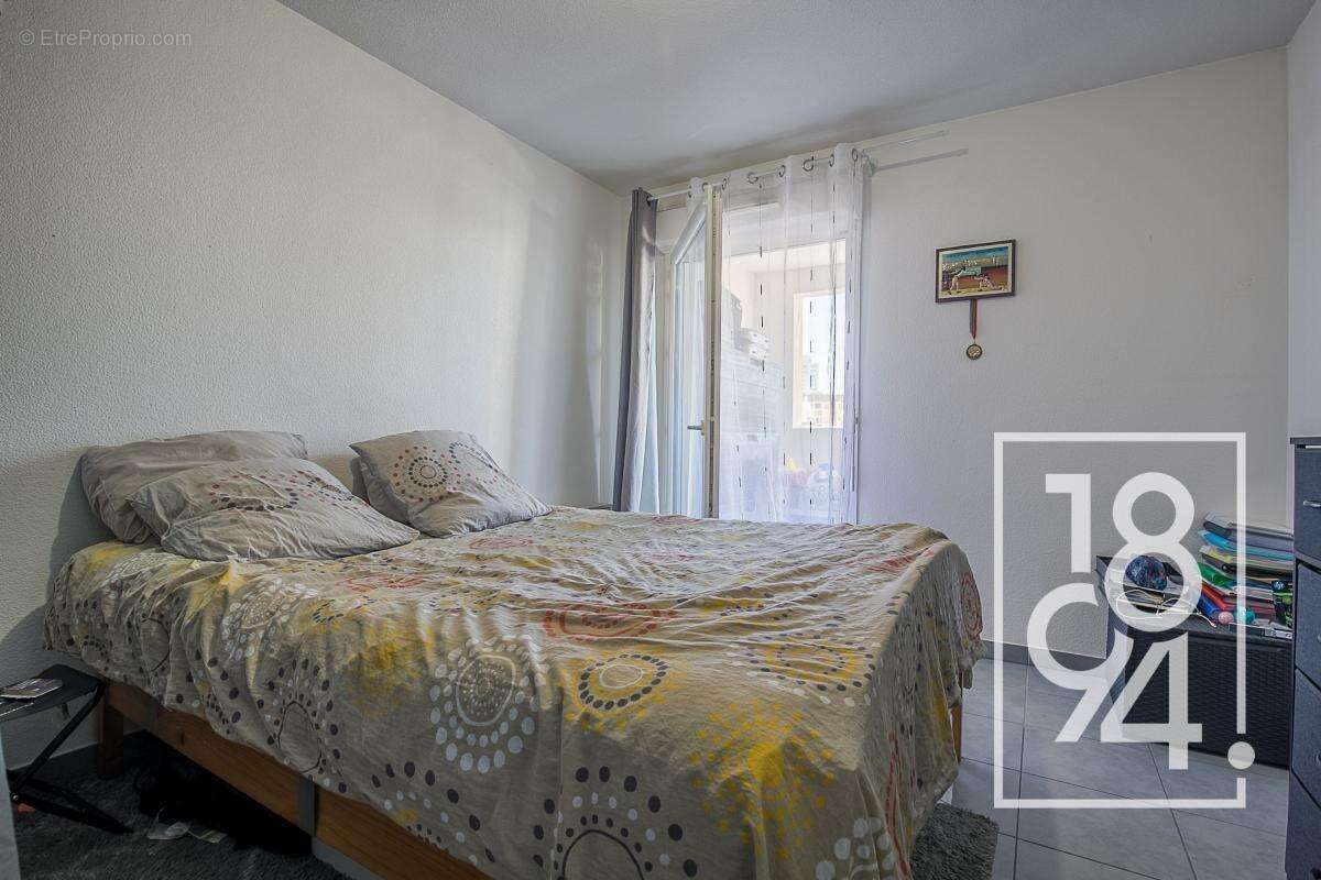 Appartement à MARSEILLE-3E