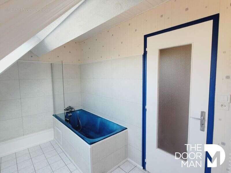 Maison à CANDE-SUR-BEUVRON