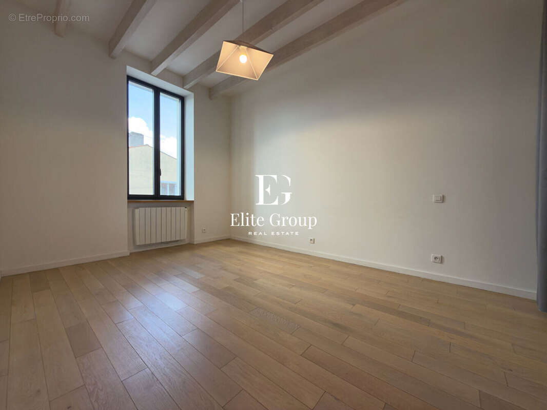 À vendre charmante maison de ville  à cognac -  5 pièces - photo 13