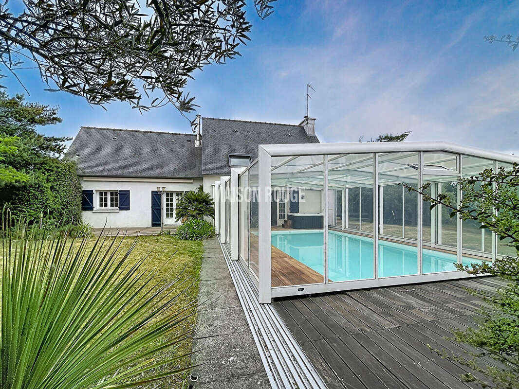 Au calme, dans un écrin de verdure, propriété avec piscine - photo 7