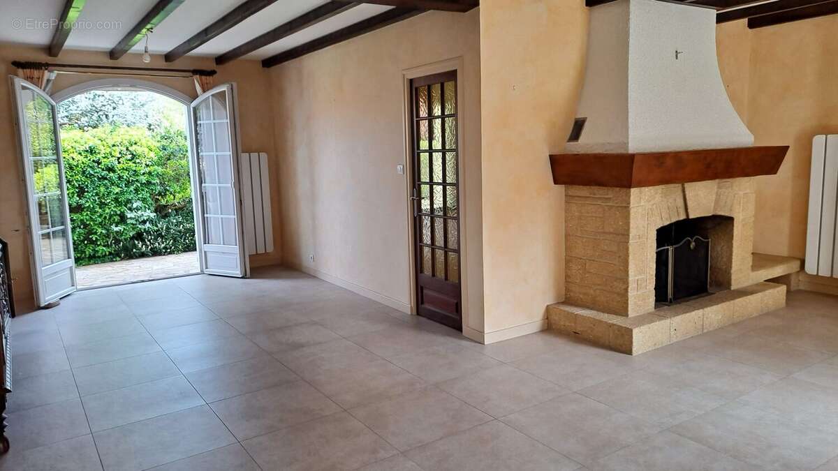 Maison à FRANCHEVILLE