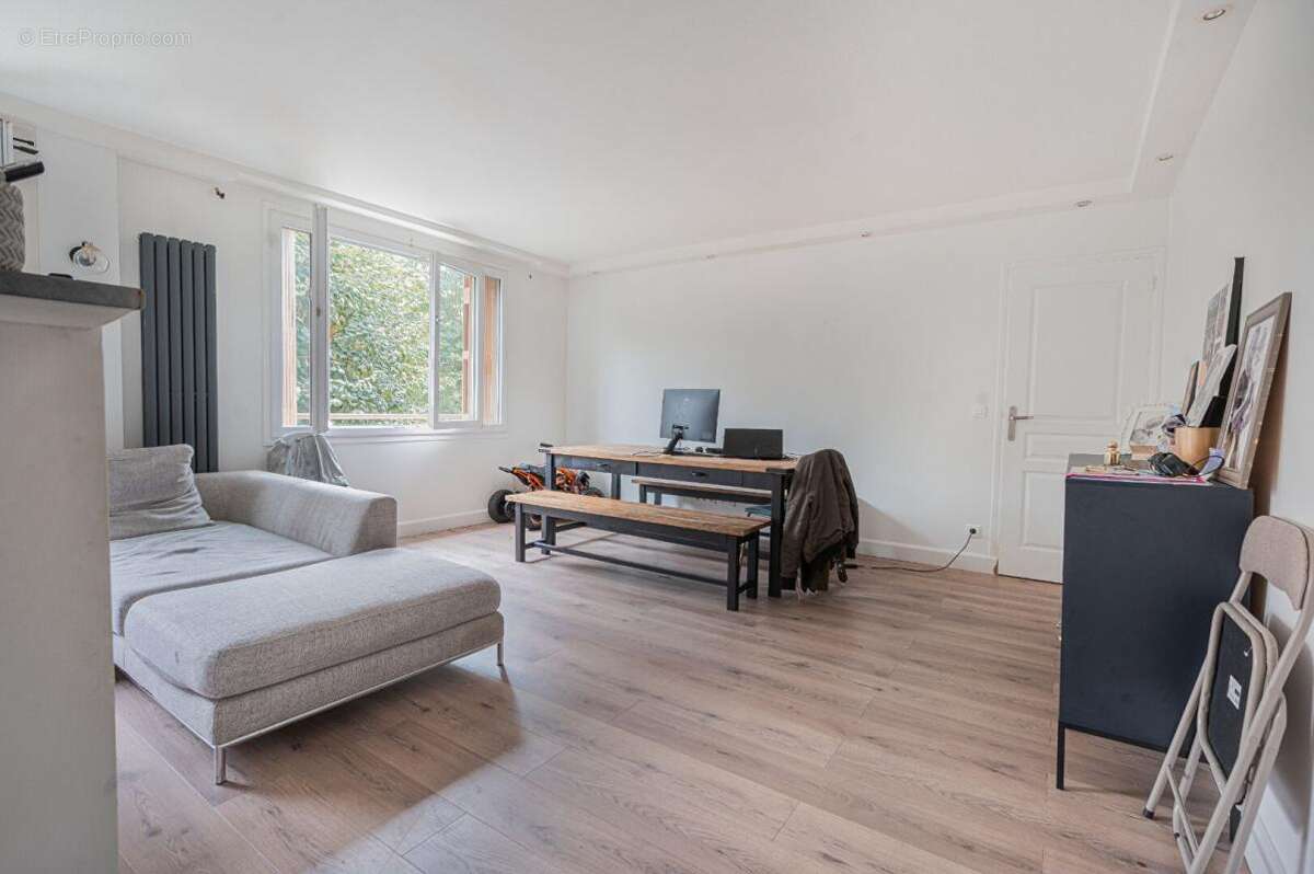 Appartement à CHARENTON-LE-PONT