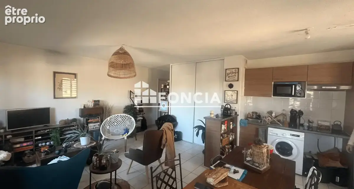 Carpentras – T3 avec terrasse et 2 parkings en résidence fermée - photo 2