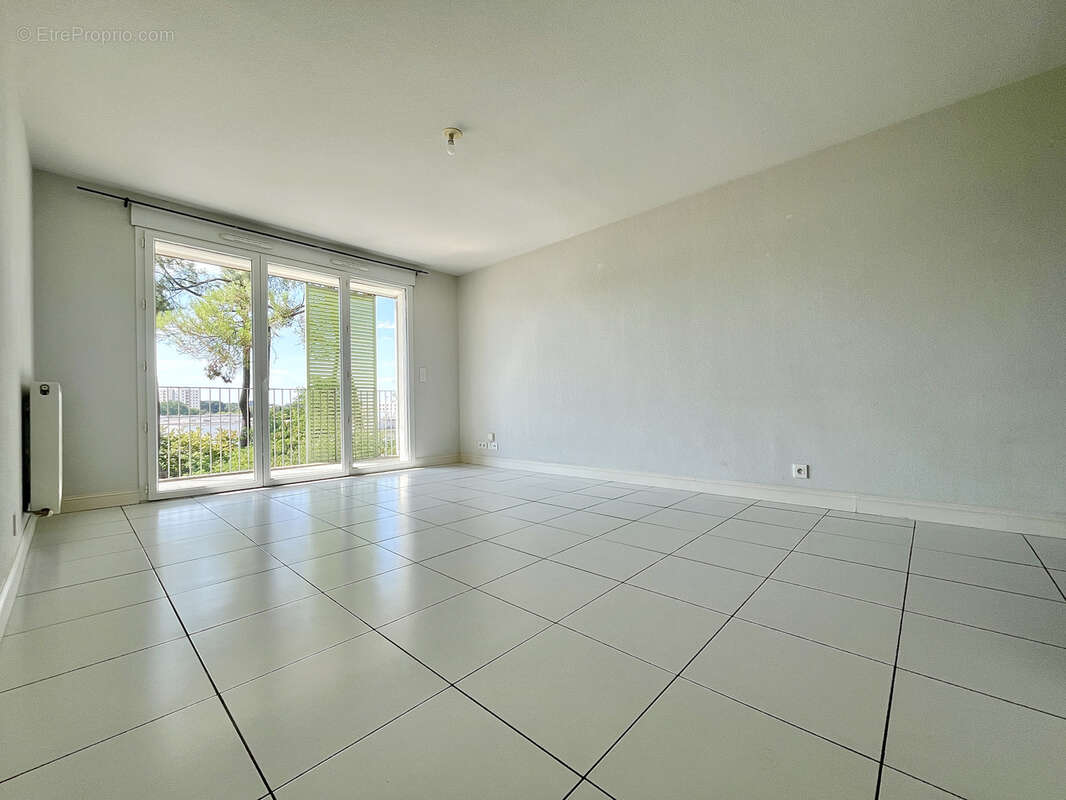 Appartement T3 de 64 m2 avec terrasse de 14,5 m2 - Gradignan Le Brandier - photo 2