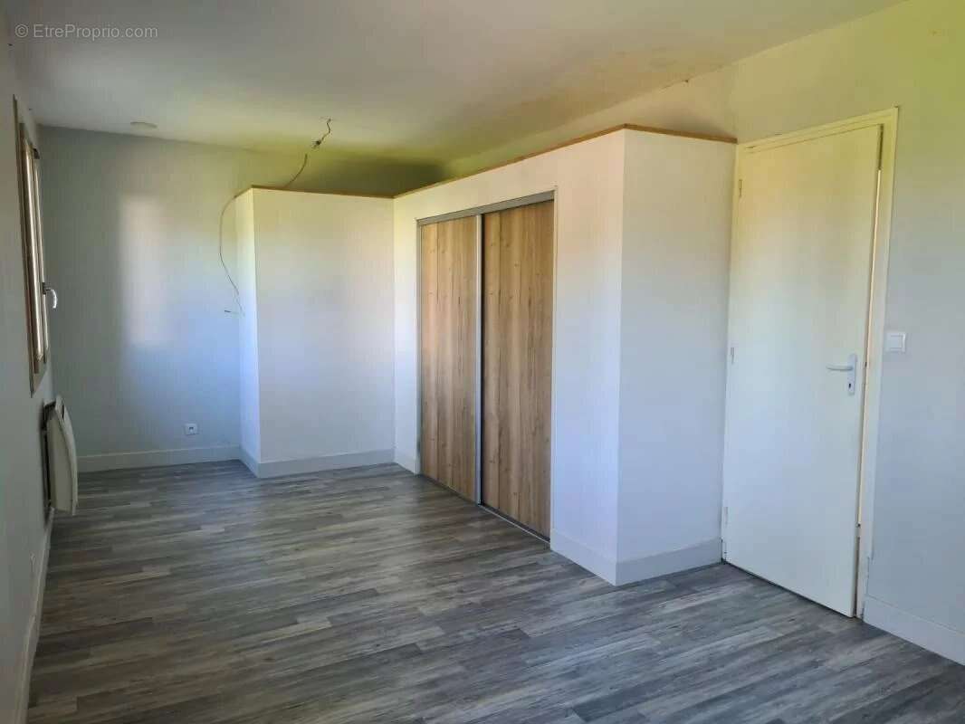 Maison à RAZAC-SUR-L&#039;ISLE