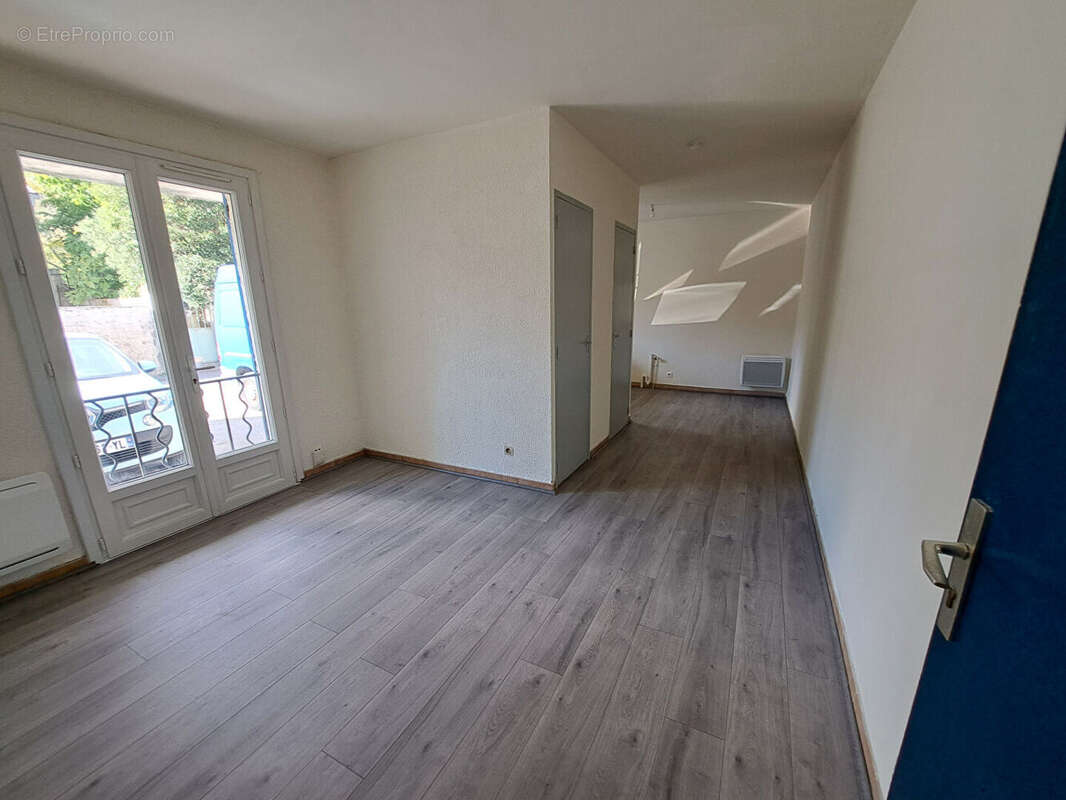 Appartement à VILLENEUVE-LES-AVIGNON