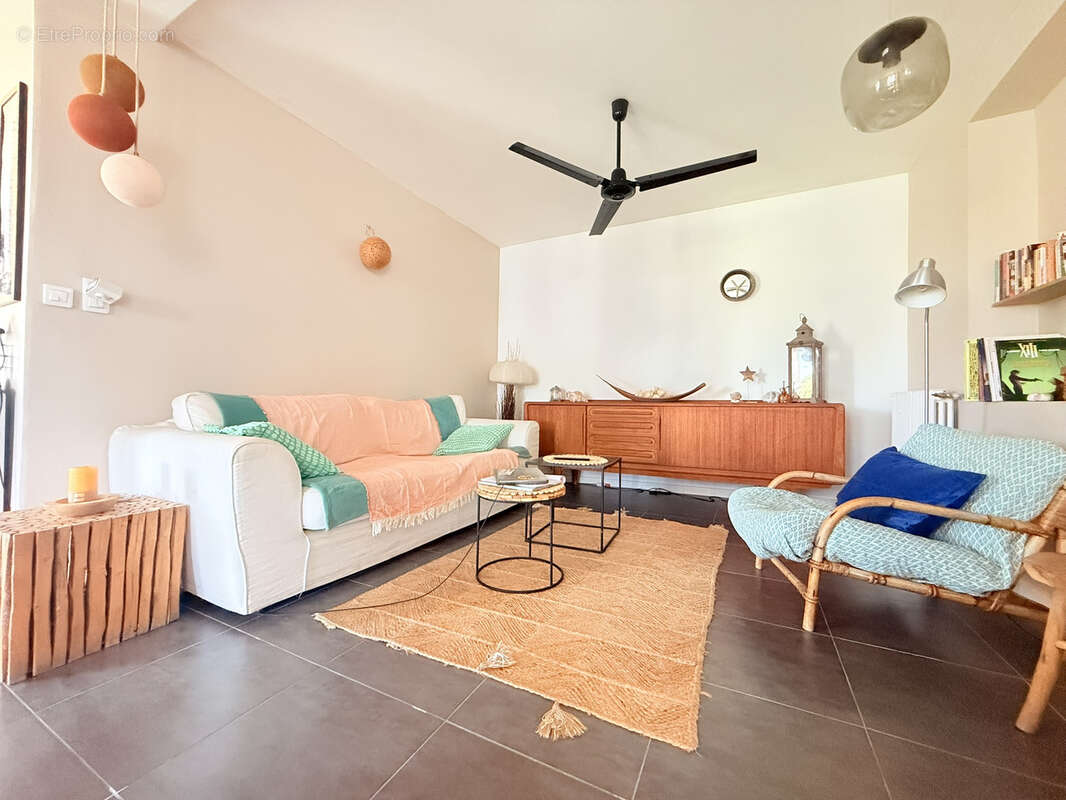 Appartement au premier et dernier étage, avec jardin privatif de 135m2 - photo 2
