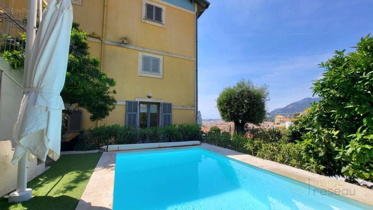 Appartement à MENTON