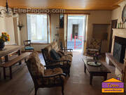 Maison à LA ROCHEBEAUCOURT-ET-ARGENTINE