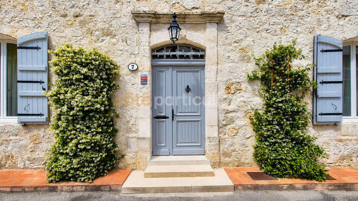 Maison de village en pierre 265 m² jardins piscinables + garage - photo 4