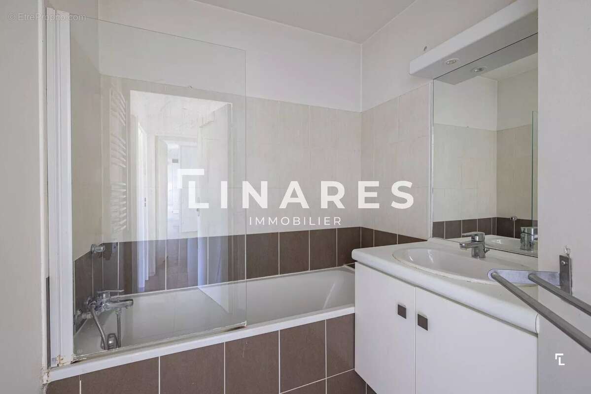 Appartement à MARSEILLE-12E