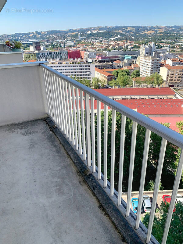 Appartement à SAINT-ETIENNE