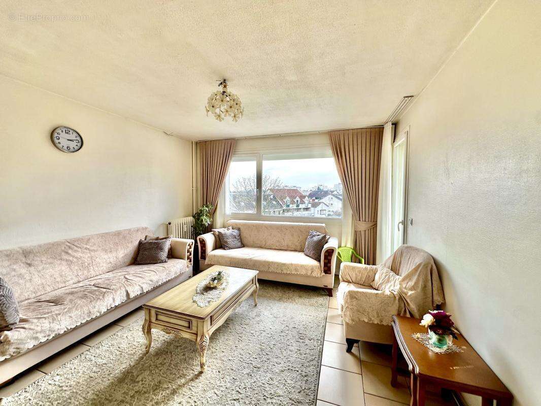 Appartement à RIS-ORANGIS