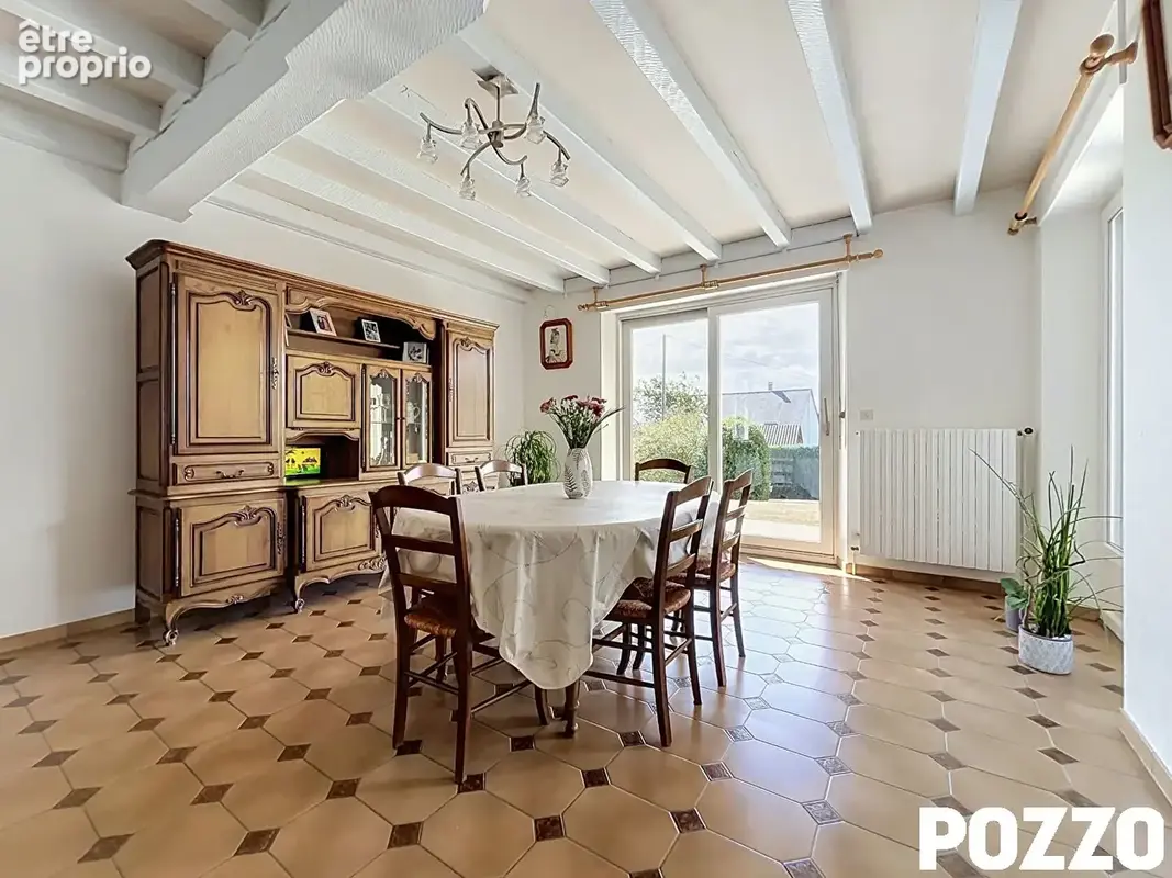 A Vendre - Grandparigny - Maison 6 pièce(s) 142 m² - VIE DE PLAIN-PIED - QUALITE DE CONSTRUCTION - photo 7