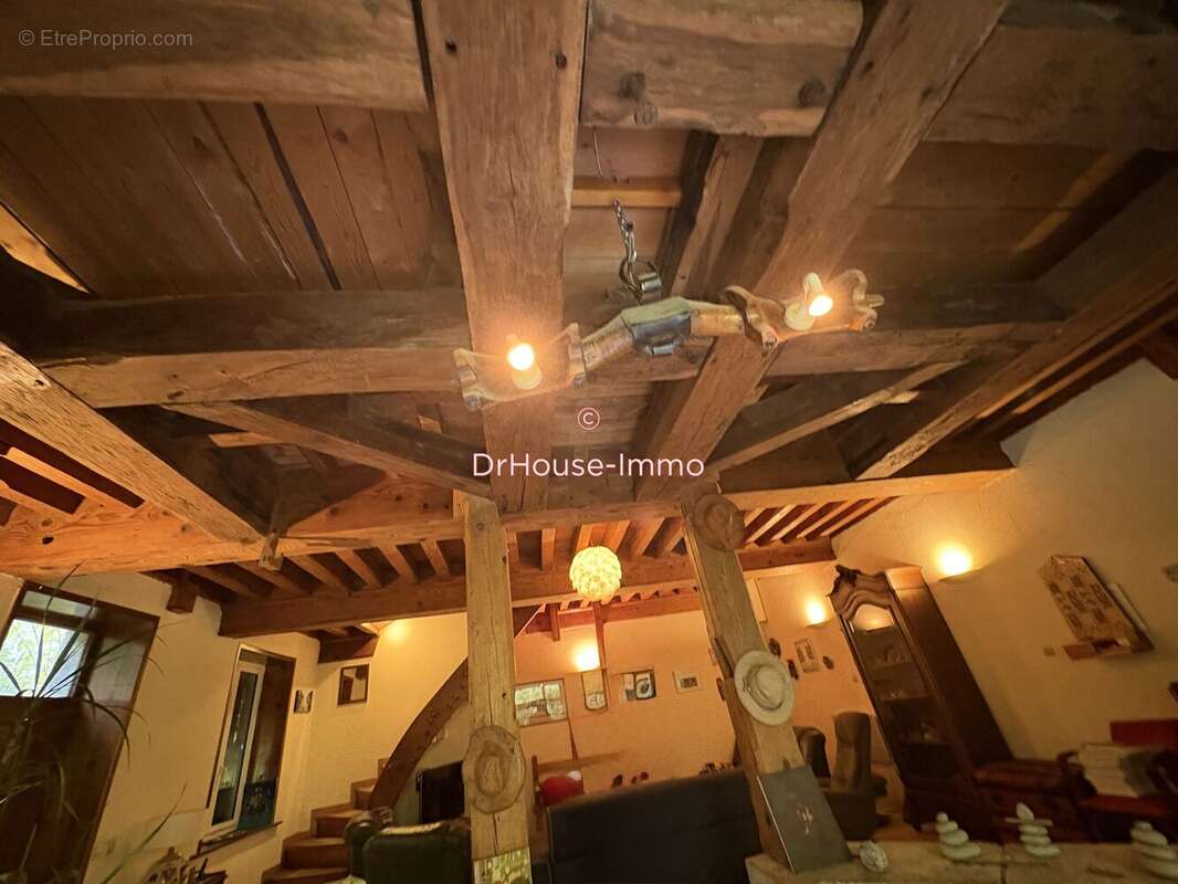 Maison à SAINT-CYR-AU-MONT-D'OR