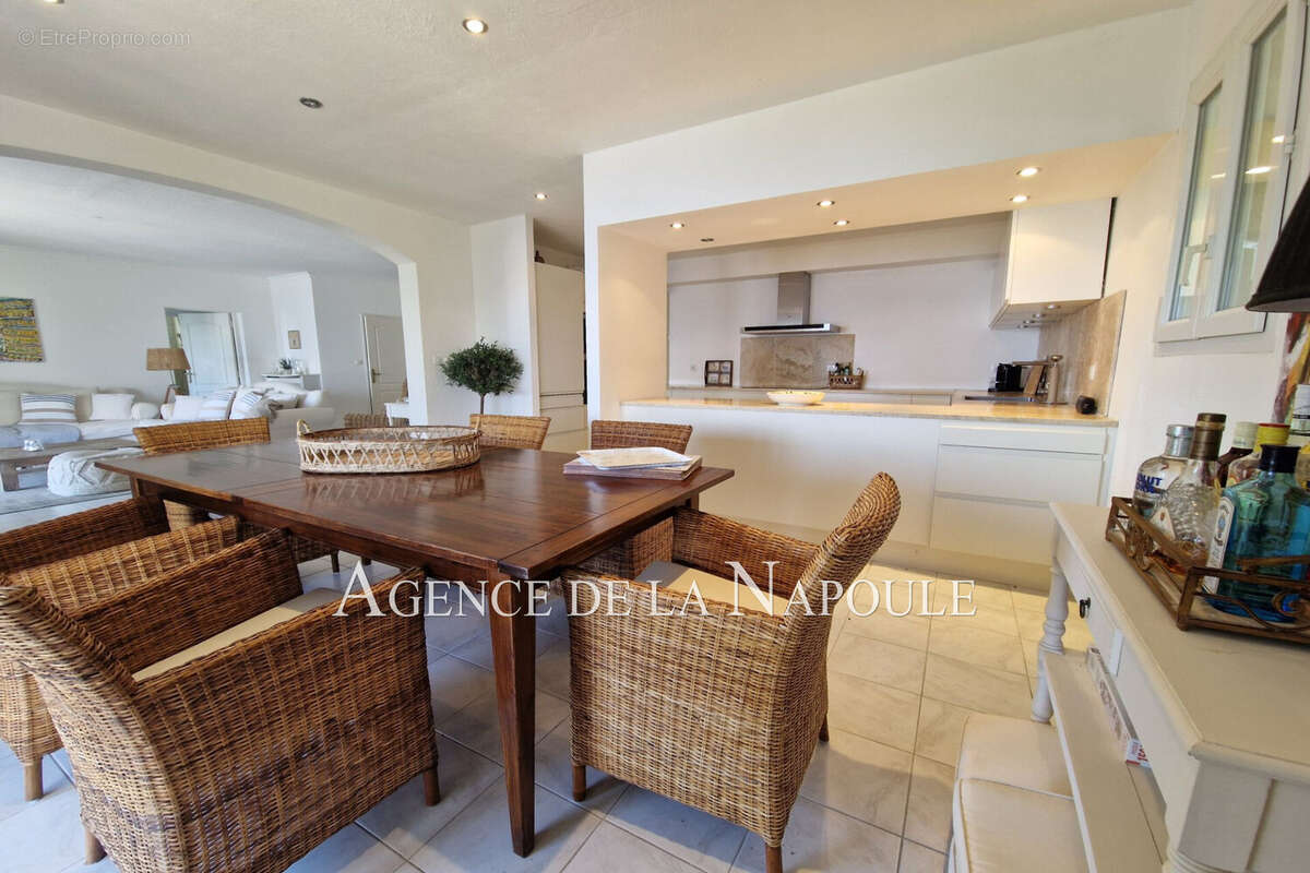 Maison à THEOULE-SUR-MER