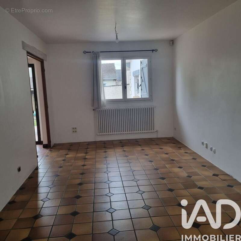 Photo 2 - Maison à TREMBLAY-EN-FRANCE