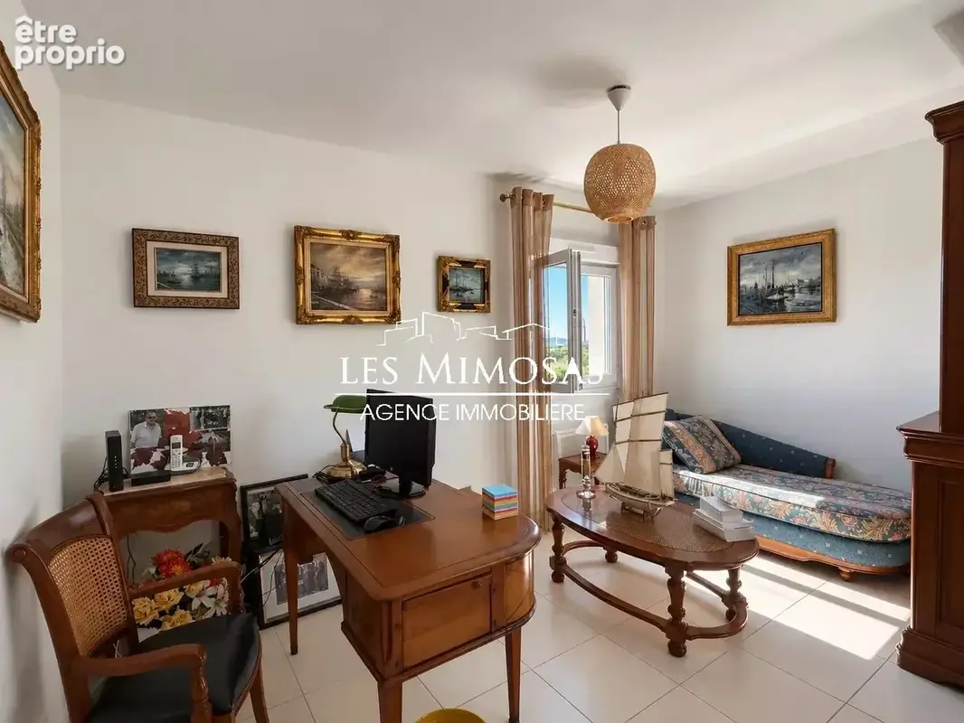 Fréjus – villa avec studio indépendant - garage - photo 31