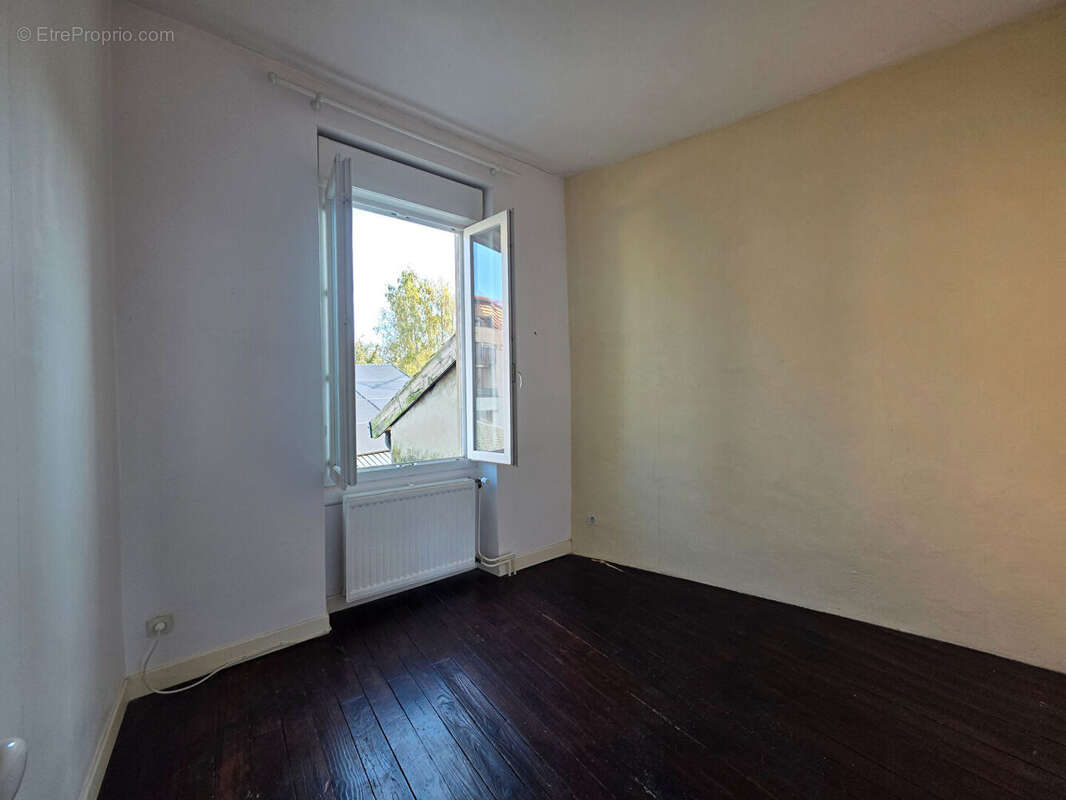 Maison à SAINT-GENIX-SUR-GUIERS