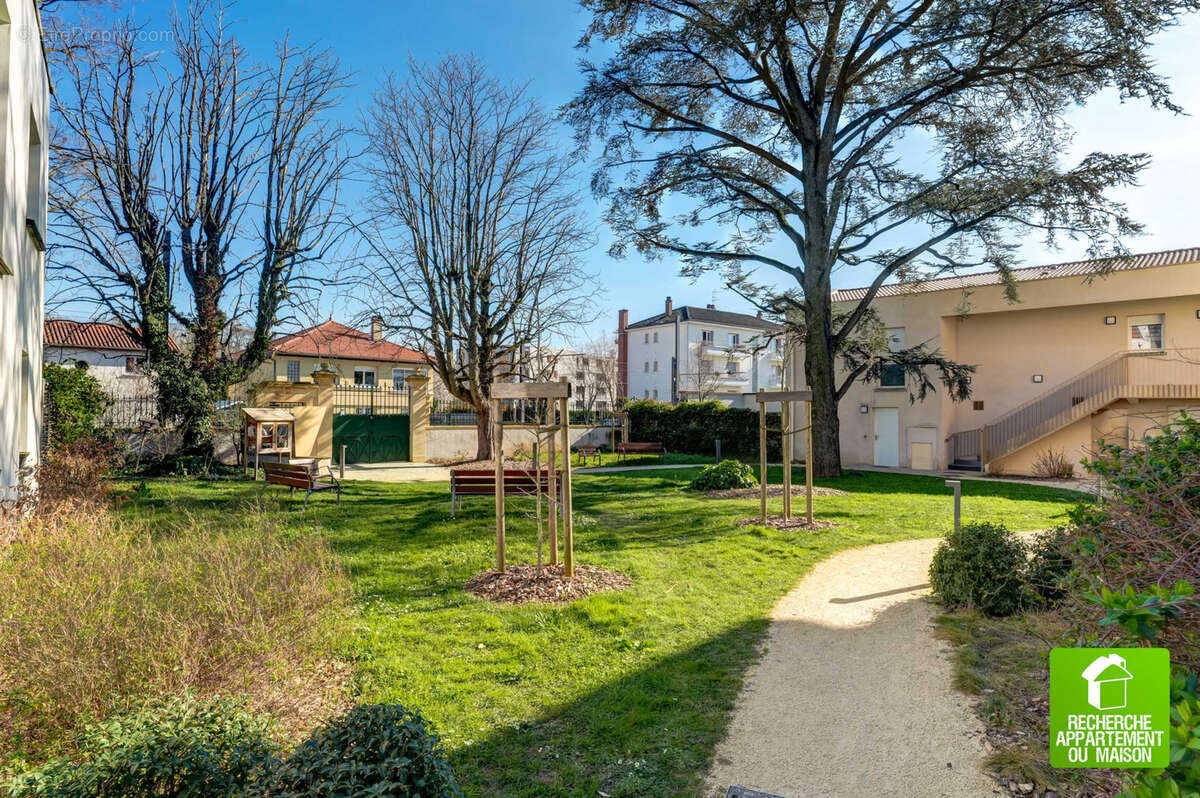 Appartement à BRON