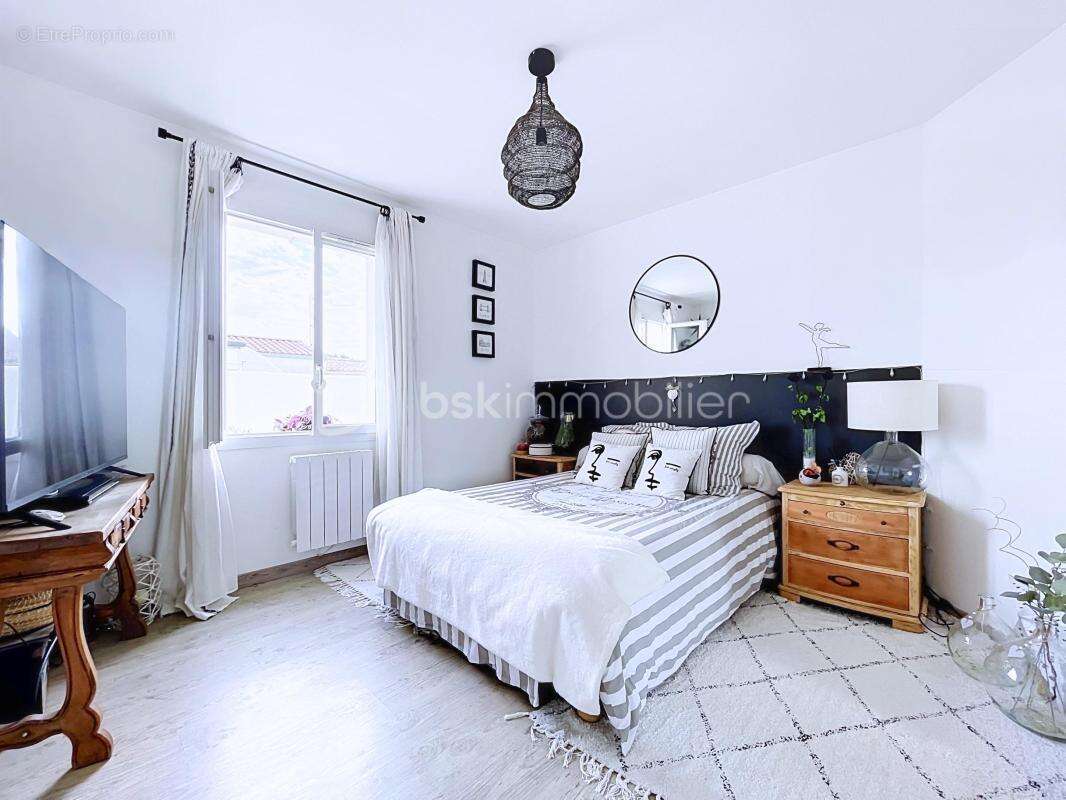 Maison plain-pied - 3 chambres - jardin privatif - photo 4