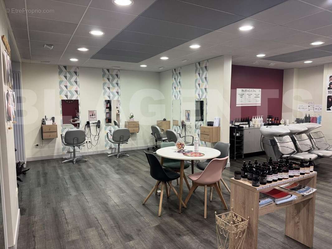 IMG_2539 - Commerce à TORCY