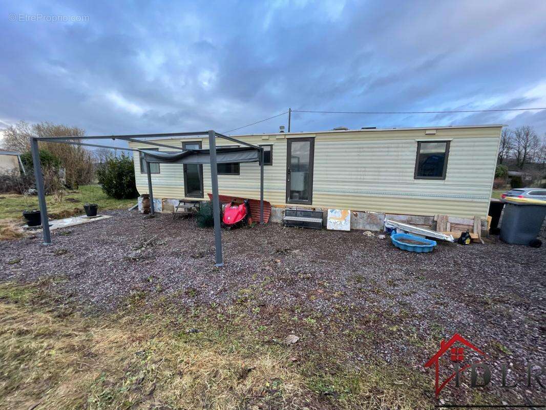 Maison à LA LANTERNE-ET-LES-ARMONTS