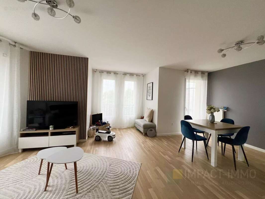 EXCLUSIVITÉ - Appartement 3 pièces, étage élevé avec terrasse - FRANCO SUISSE 2018 - photo 4