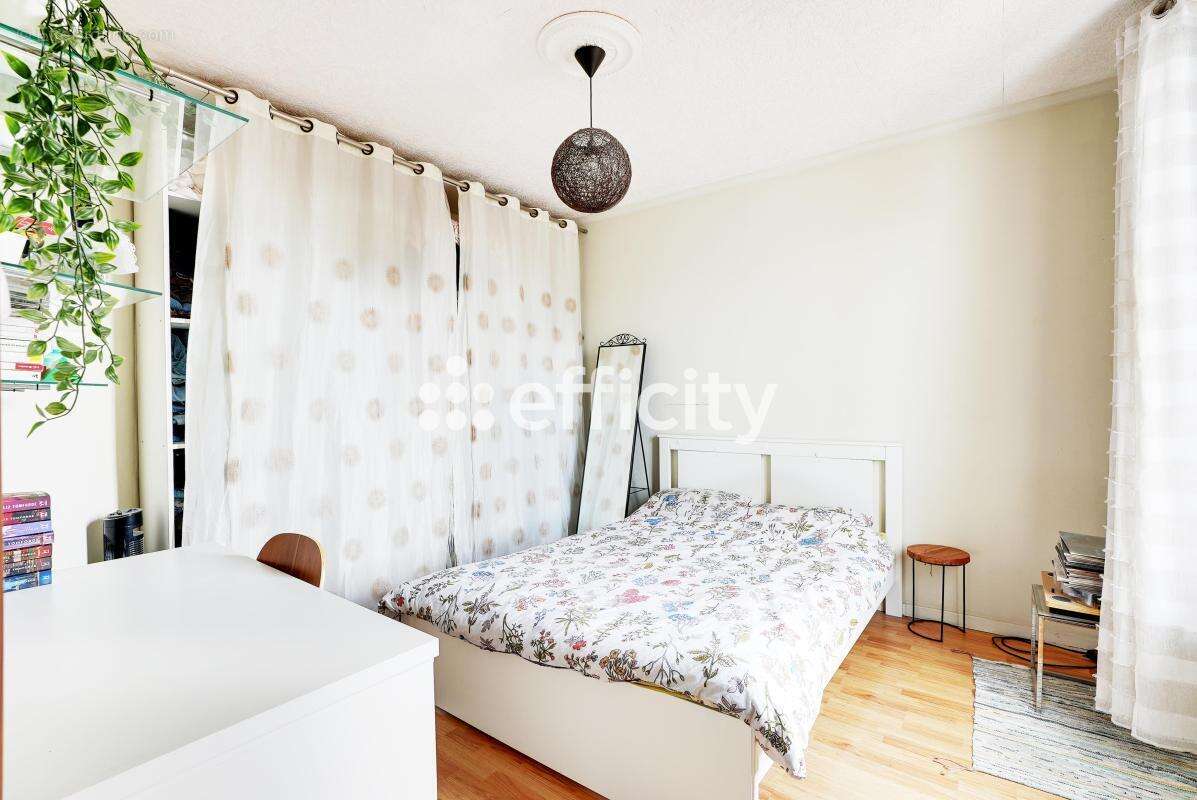 Appartement à VILLENEUVE-LE-ROI