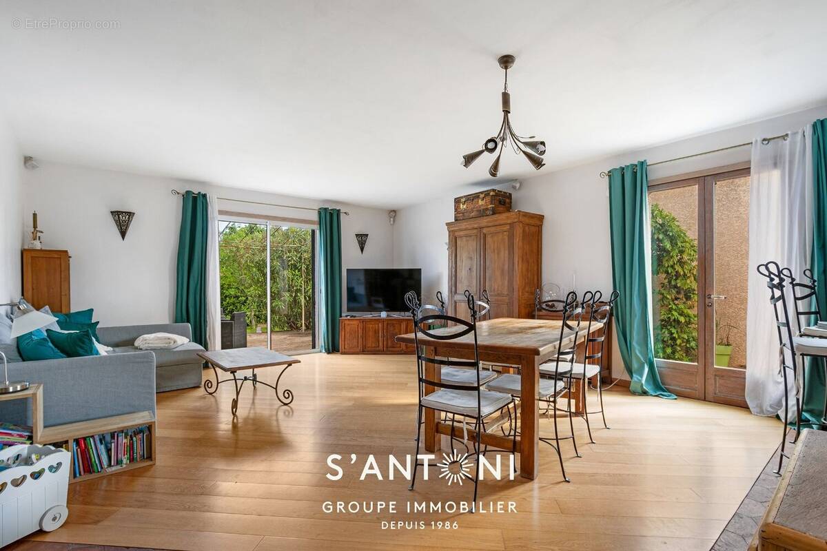 Maison à SAUVIAN