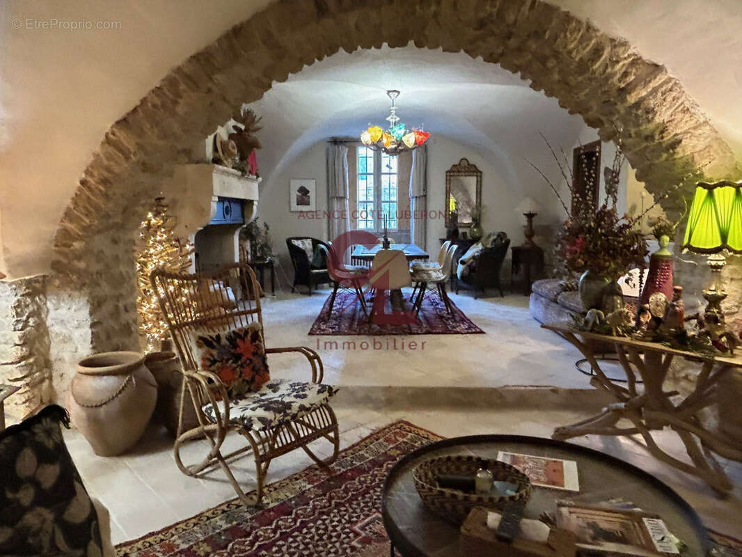 Maison à CABRIERES-D'AVIGNON
