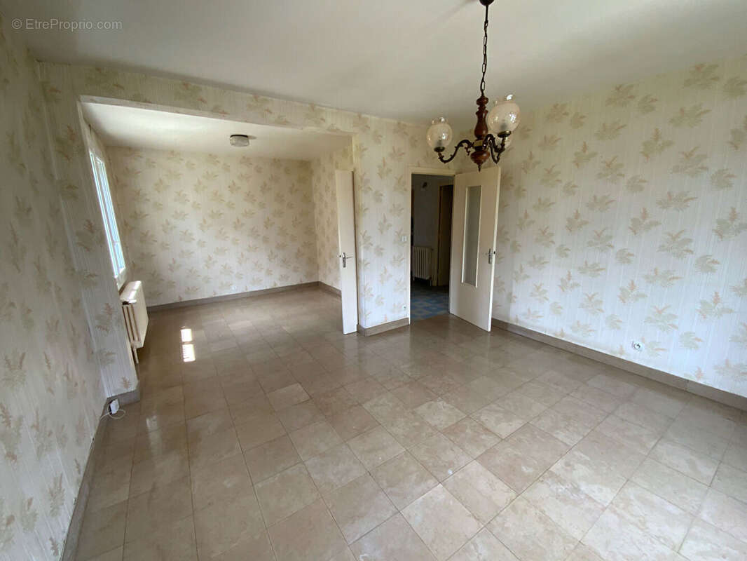 Maison 107 m² à Le Creusot  - photo 2