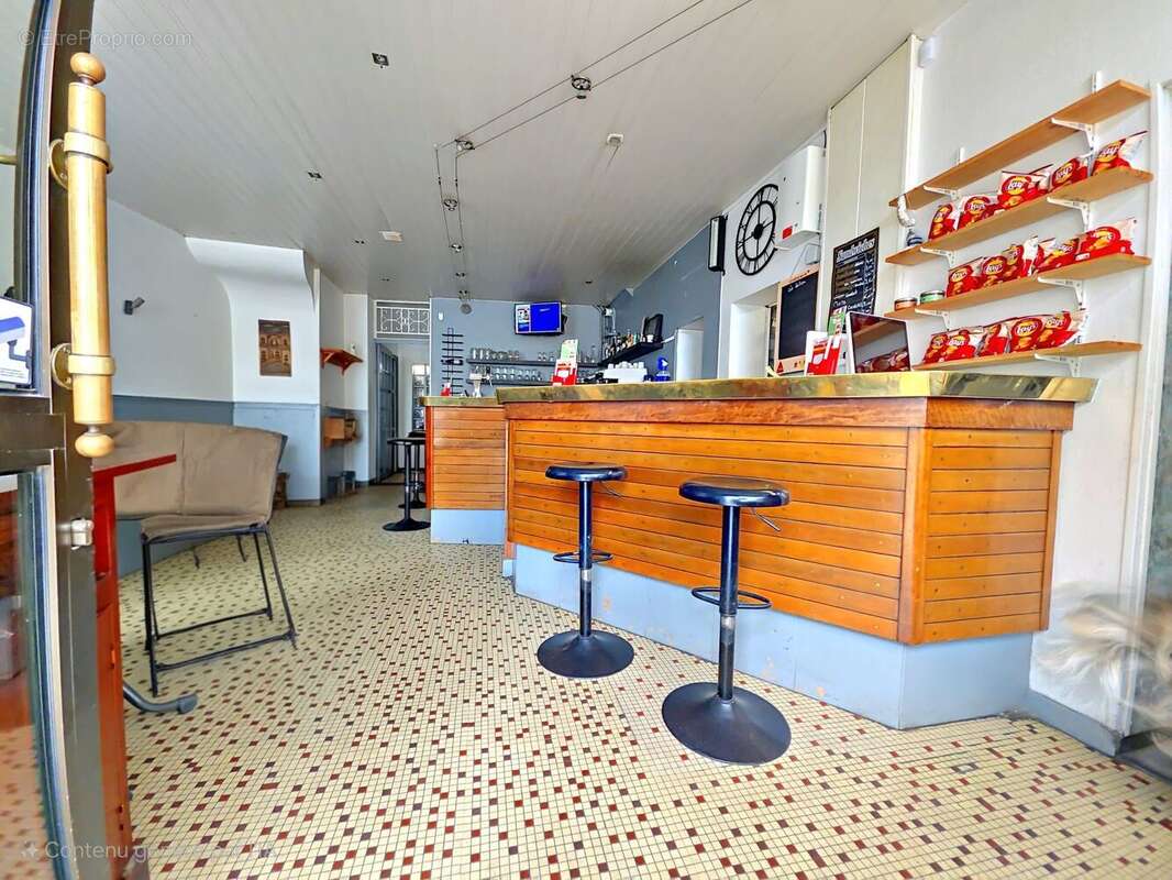 Commerce à LES ALLUETS-LE-ROI