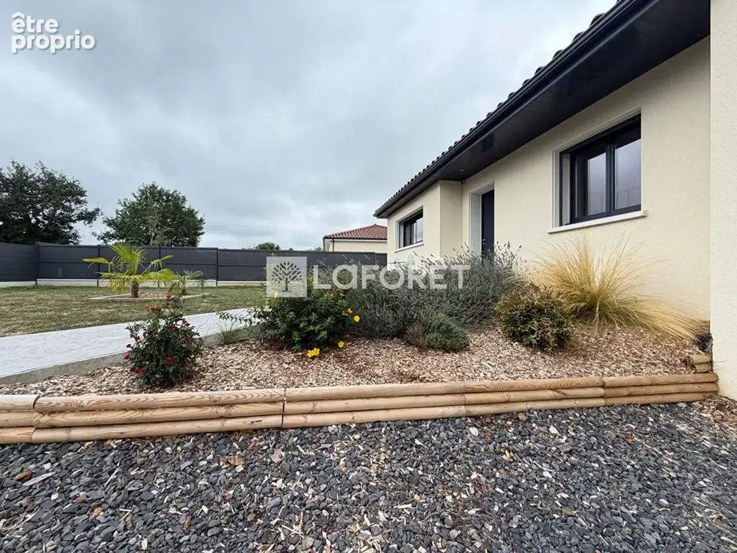 Maison à SAINT-MAMET-LA-SALVETAT