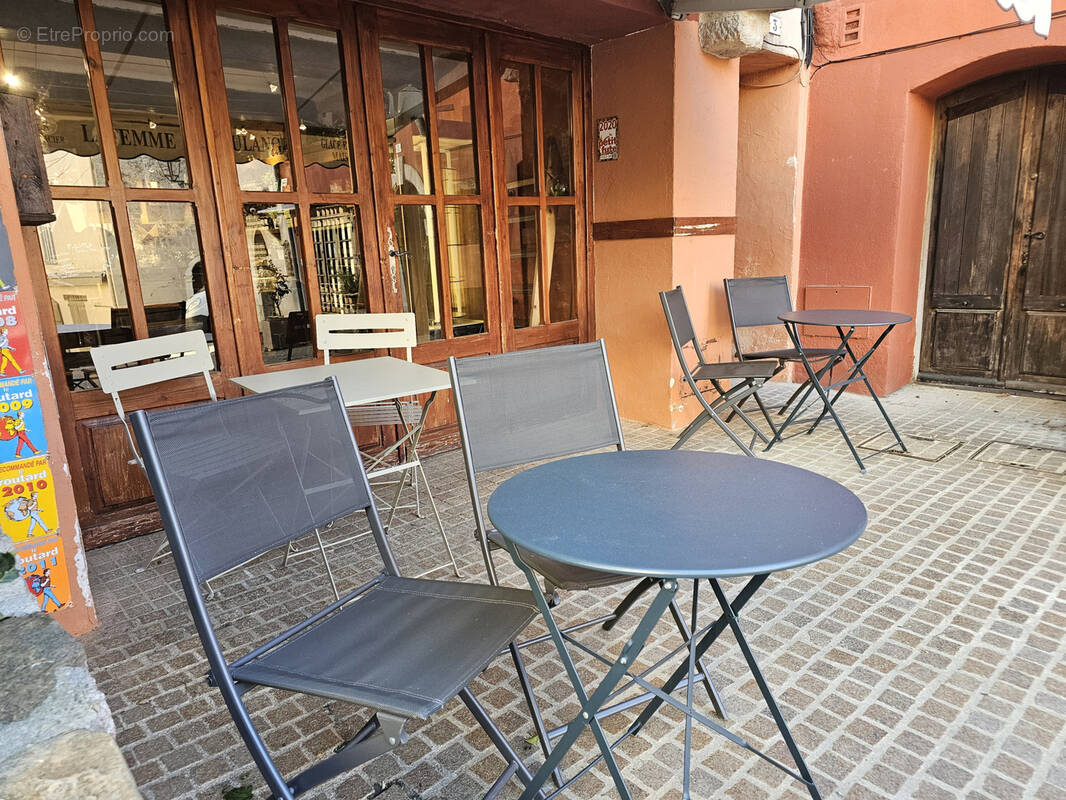 Autre à LE CASTELLET