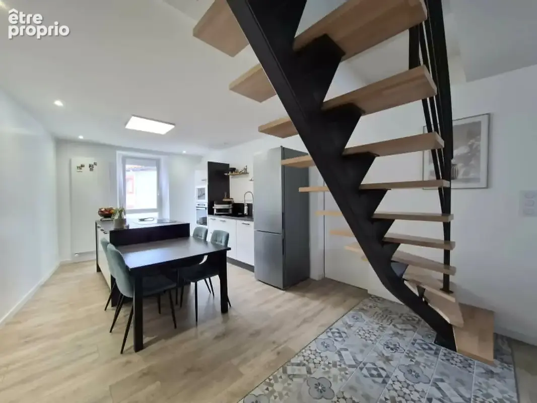 Maison de Bourg avec Garage sur la TESSOUALLE - photo 3