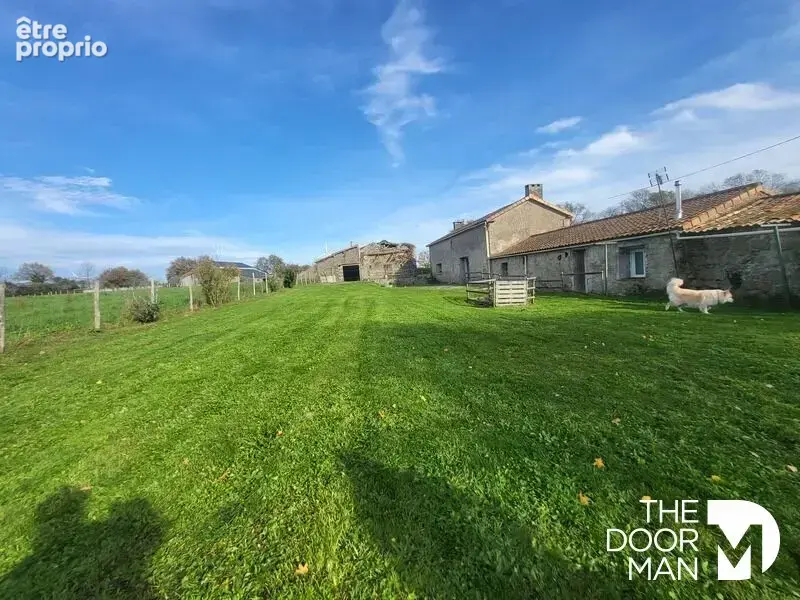 Photo Maison à Neuvy-Bouin au prix de 210 000€