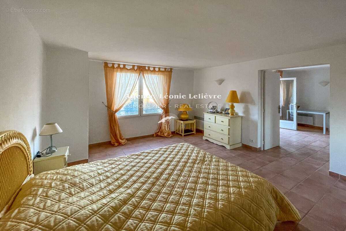 Appartement à LES ISSAMBRES