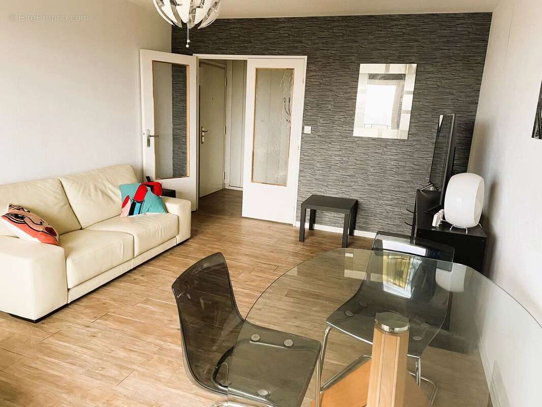 Appartement à MARLY