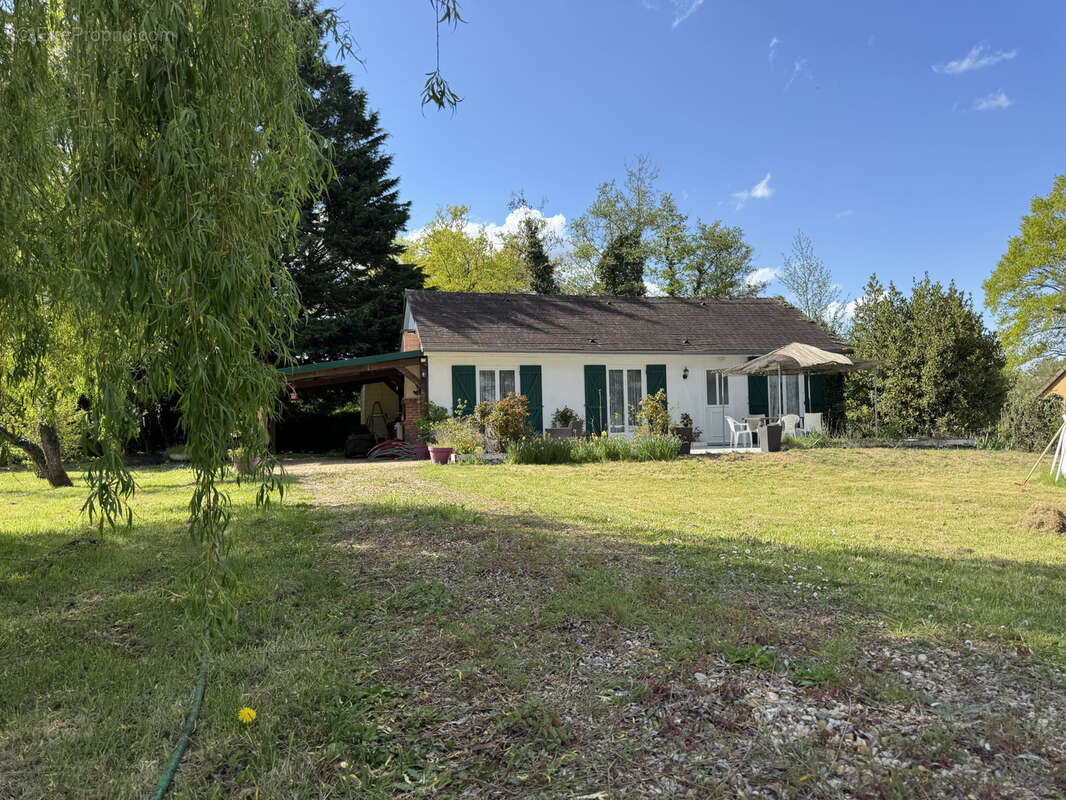 Maison à COUDROY