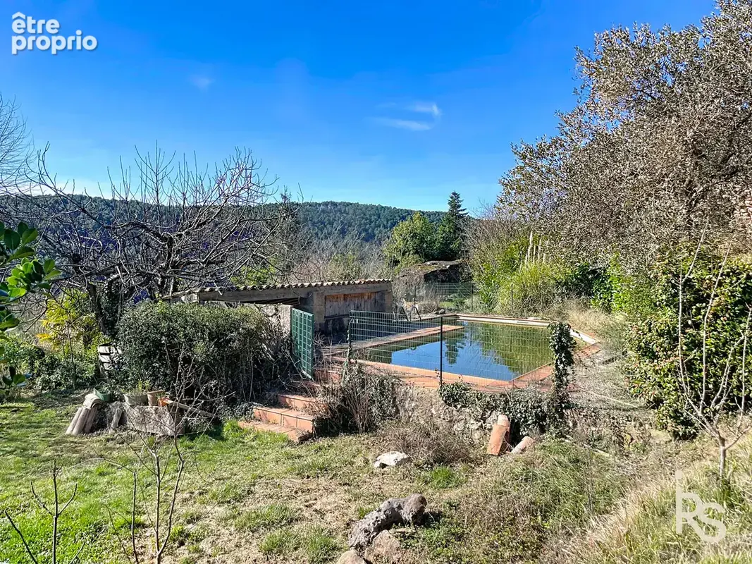 Un ensemble de deux maisons en pierre A RENOVER de 221 m2, 8,78 ha de terrain dont 3440 m2 proche. - photo 19