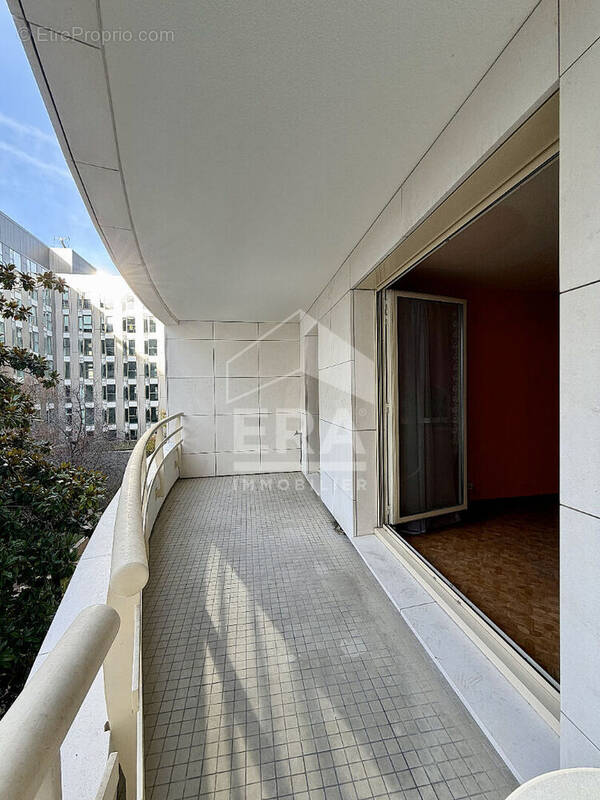 Appartement à LEVALLOIS-PERRET