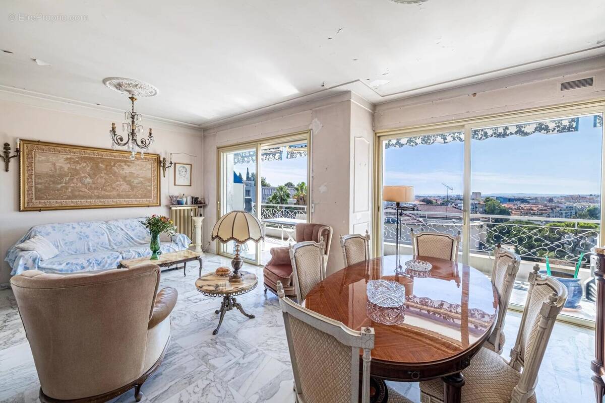 Appartement à NICE