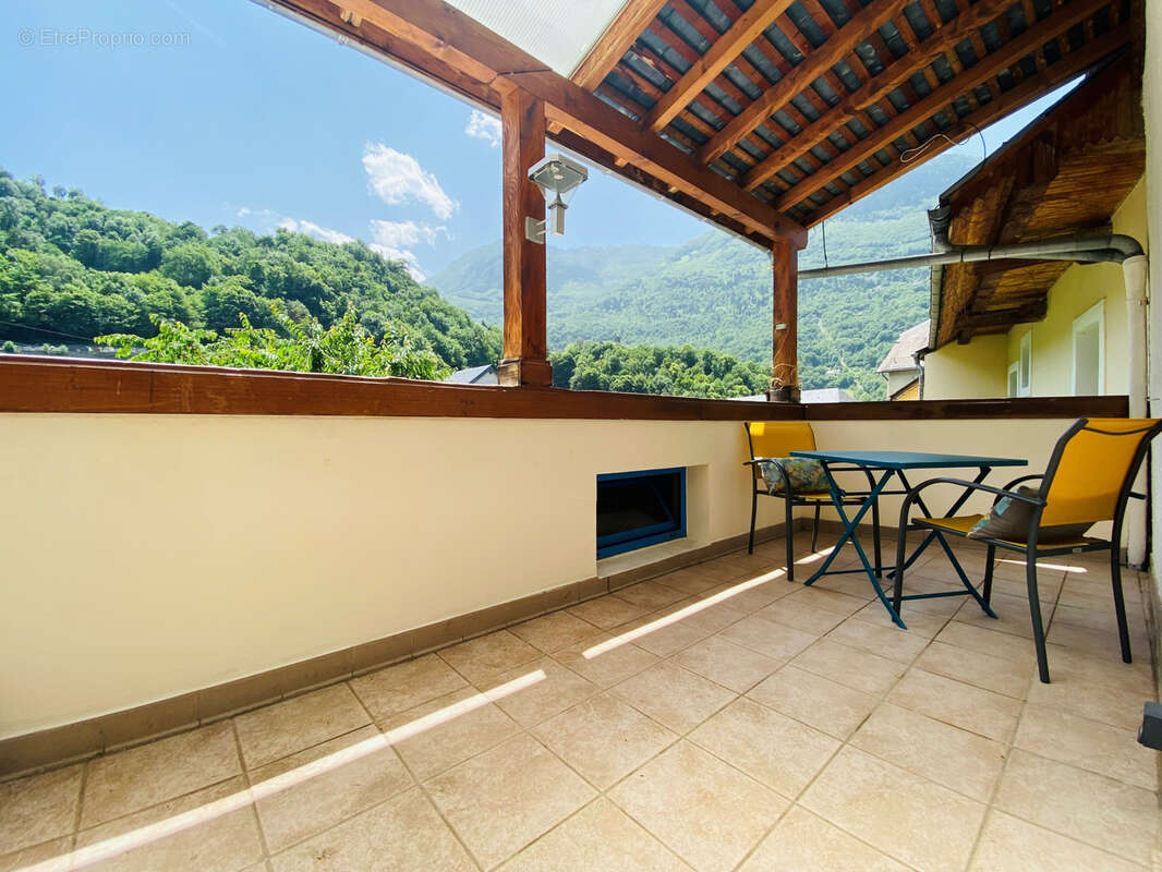 Maison à LUZ-SAINT-SAUVEUR