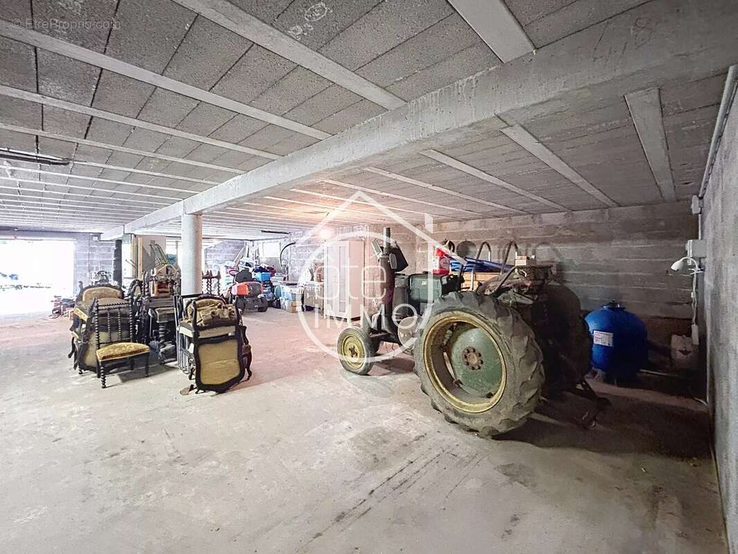 GUILLAC - Superbe propriété de 163 m2 de plain-pied avec piscine - photo 14