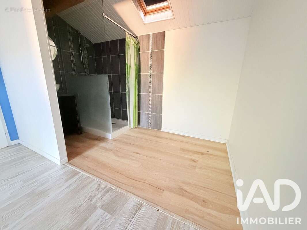Appartement 90 m² à Saint-Rambert-D'albon  - photo 6