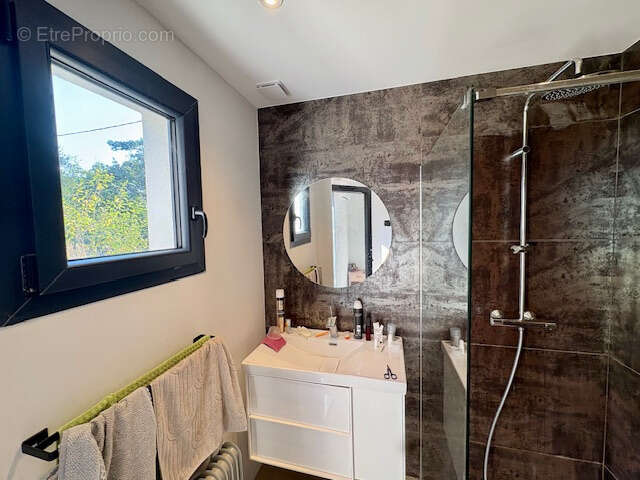 Appartement à SPERACEDES