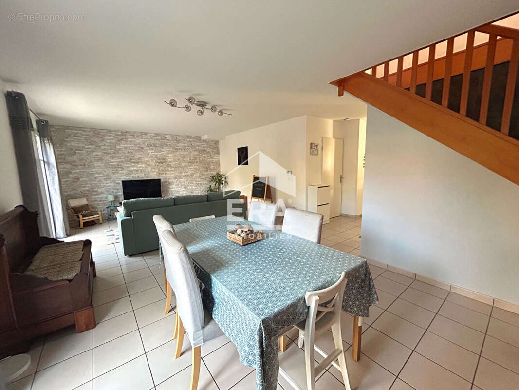 Maison à PLAISIR